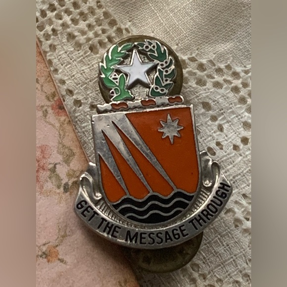 Vintage N.S. Meyer, INC Military Get The Message Through Navy Pin Lapel Pin - Picture 2 of 4